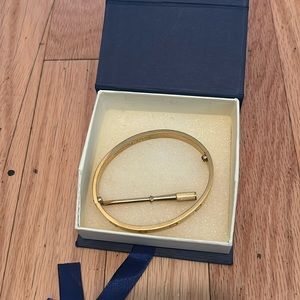 Men’s gold tone bracelet